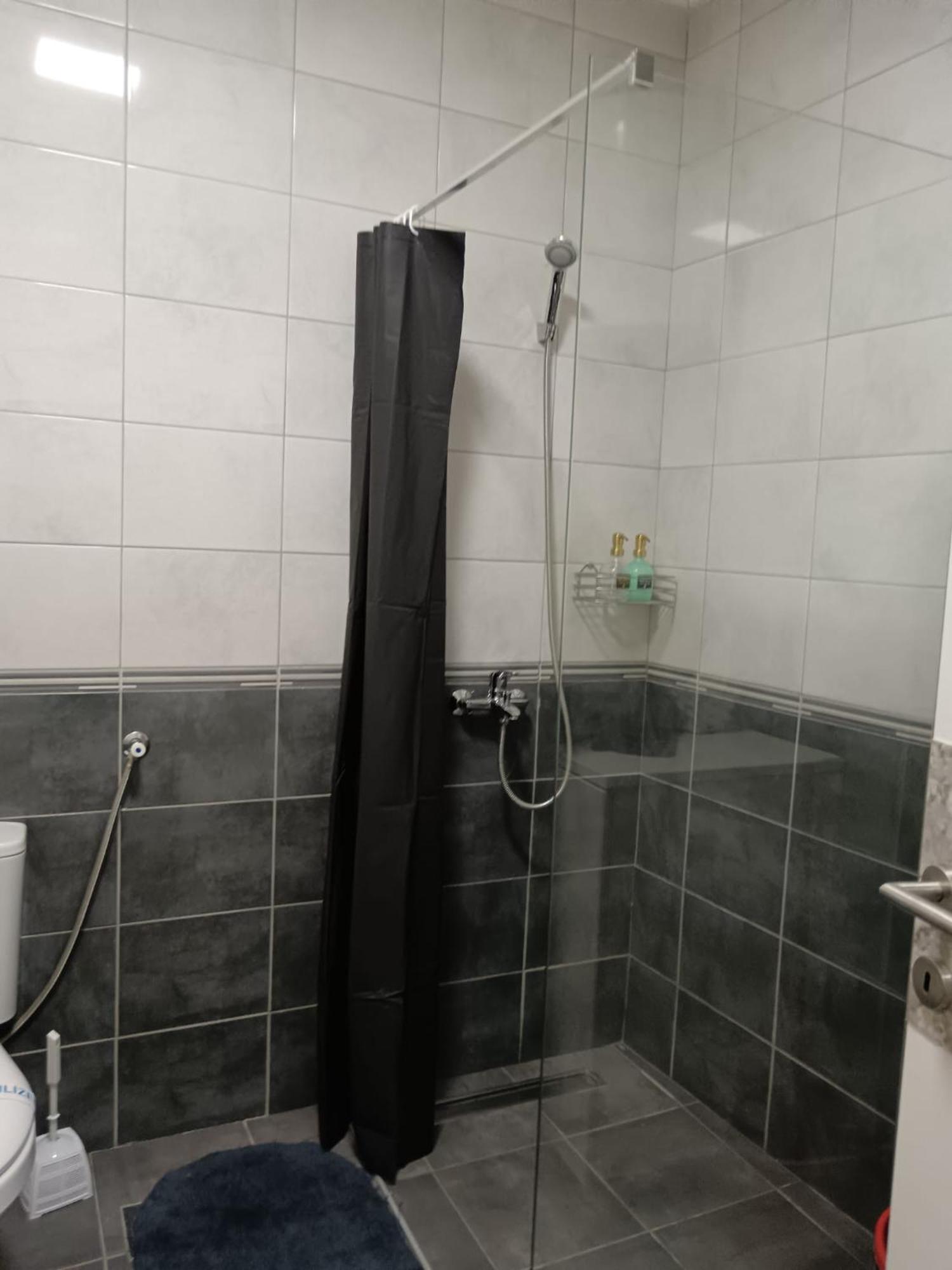 Easy Check In Apartments 021 Vladika Нови Сад Екстериор снимка