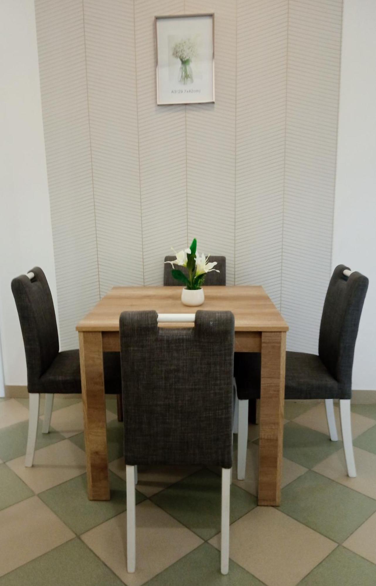 Easy Check In Apartments 021 Vladika Нови Сад Екстериор снимка